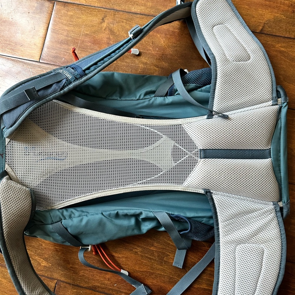 Gregory Z30 Hiking Backpack - Picture 7 of 10